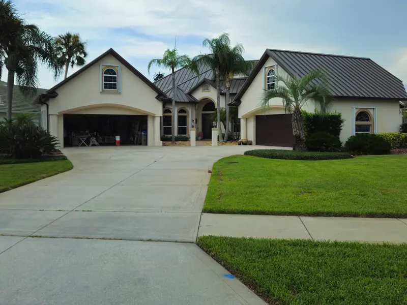Bronze standing seam metal roof on a Merritt Island, FL home